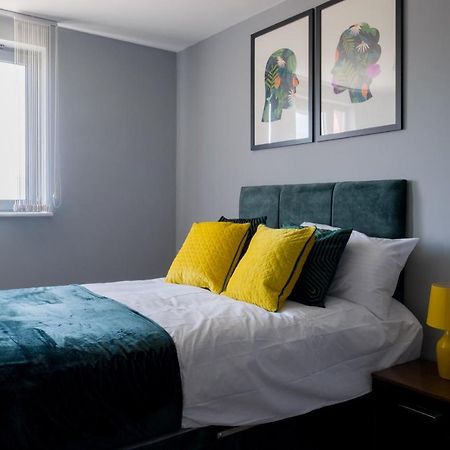 Pahuna Ghar Birmigham City 2 Bedroom Apartment- Short To Mid Term Let-Free Secure Parking Birmingham Exteriör bild