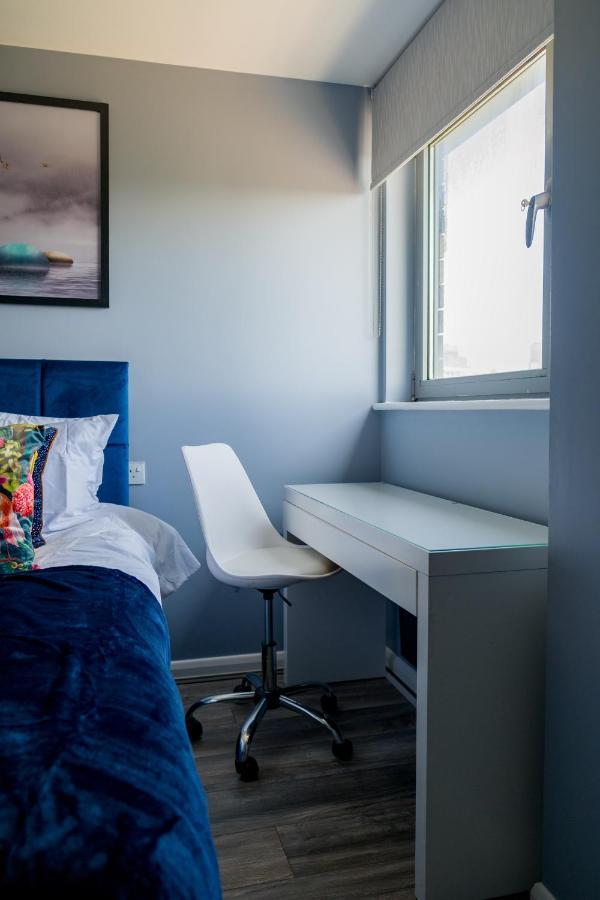 Pahuna Ghar Birmigham City 2 Bedroom Apartment- Short To Mid Term Let-Free Secure Parking Birmingham Exteriör bild
