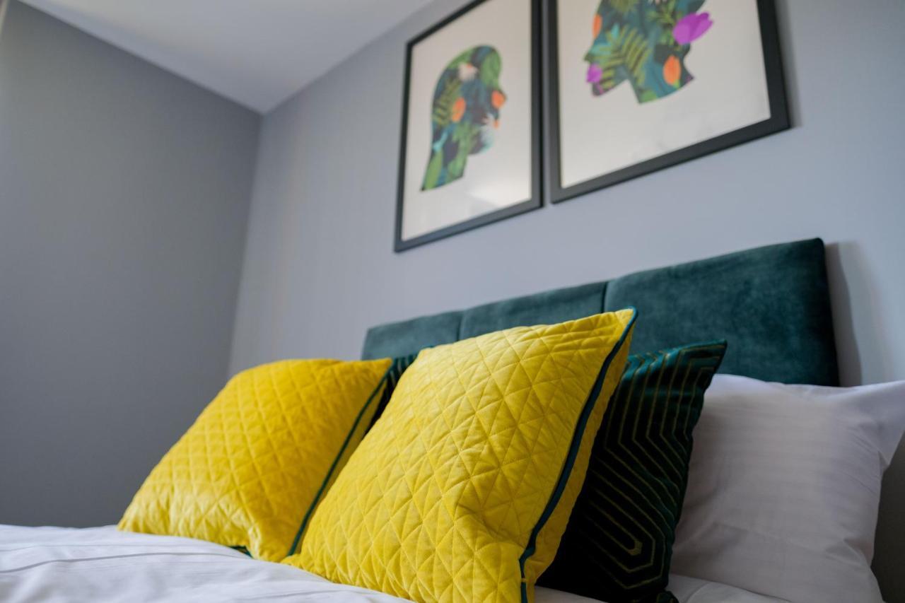 Pahuna Ghar Birmigham City 2 Bedroom Apartment- Short To Mid Term Let-Free Secure Parking Birmingham Exteriör bild